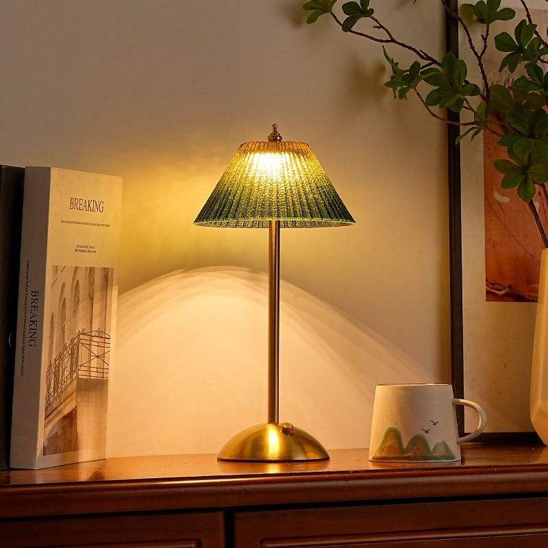 Lámpara de Mesa de Cristal Pli - Glass Bed reseña y precio
